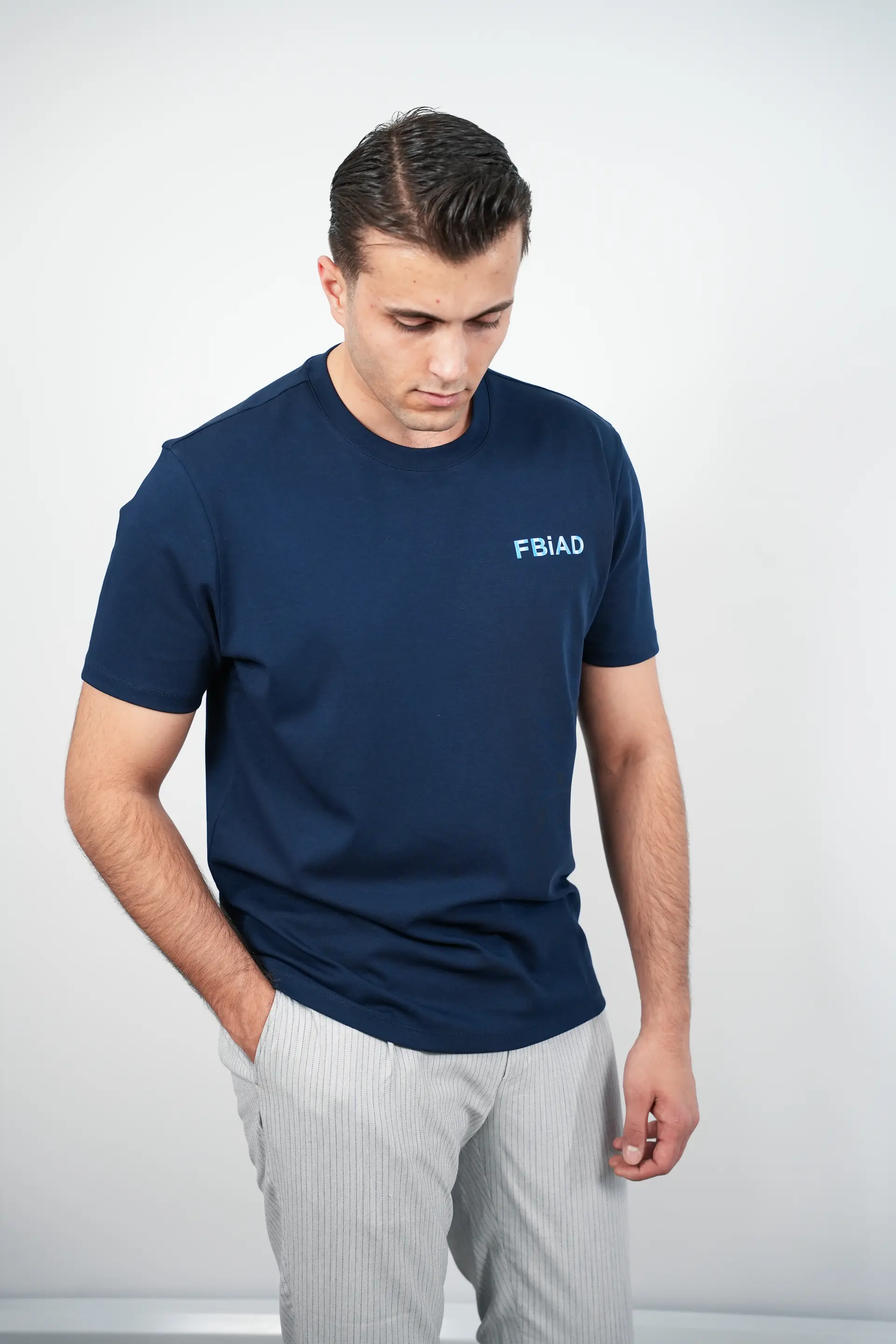 FBIAD Logolu Erkek Bisiklet Yaka Tişört